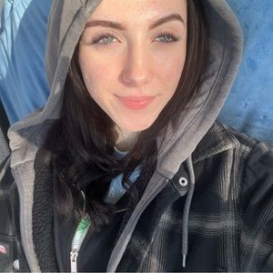 Meet your Posher, Mila